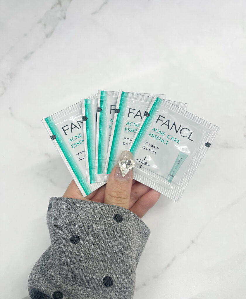 アクネケアエッセンスの写真